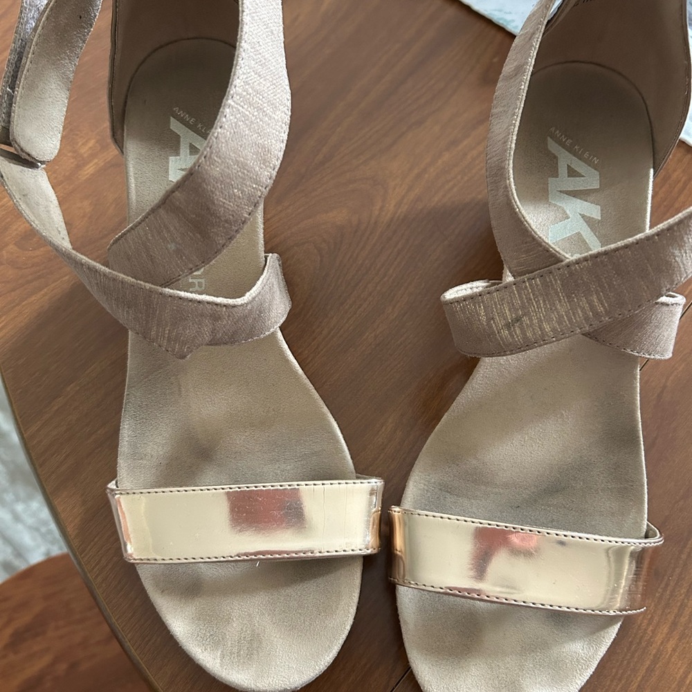 Women's Gold Sandals